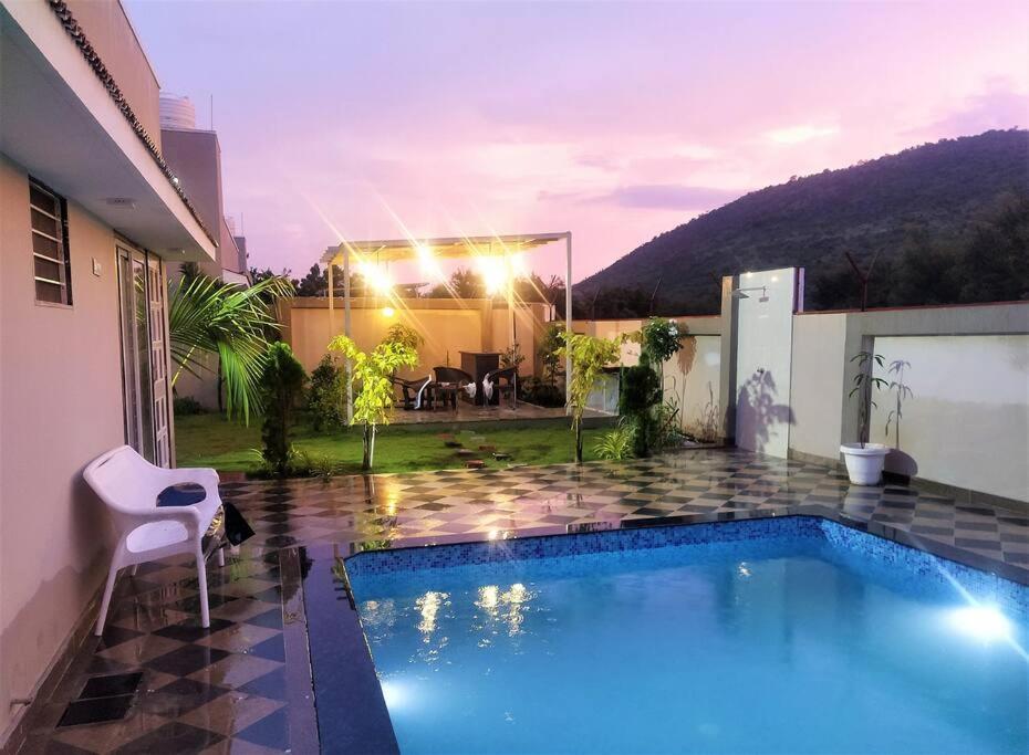 Nine Hill Villa - 2Bhk Private Villa With Pool Udaipur Exterior photo